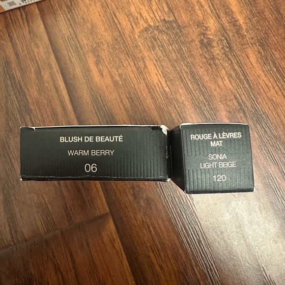 Gucci Blush de Beauté Luminous Matte Powder and Lip Colour - Picture 2 of 2